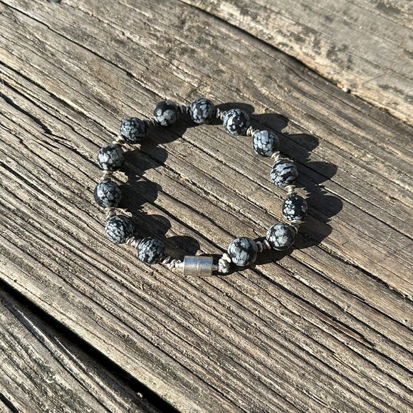 Snowflake obsidian magnetic bracelet - Picture 5 of 6